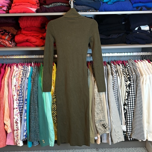Forever 21 army green long sleeve turtleneck sweater dress size S NWT - Picture 3 of 3